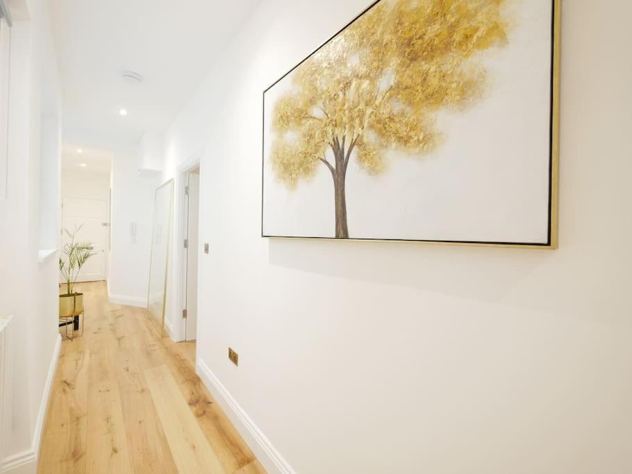 Newly Refurbished 2 Bed Apartment In Paddington London Exterior photo