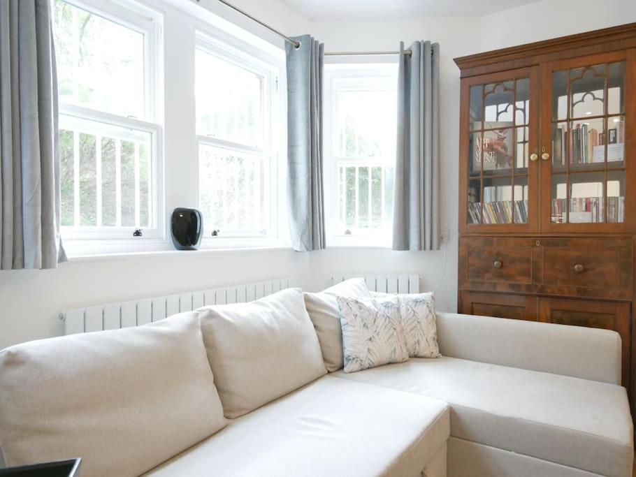 Newly Refurbished 2 Bed Apartment In Paddington London Exterior photo